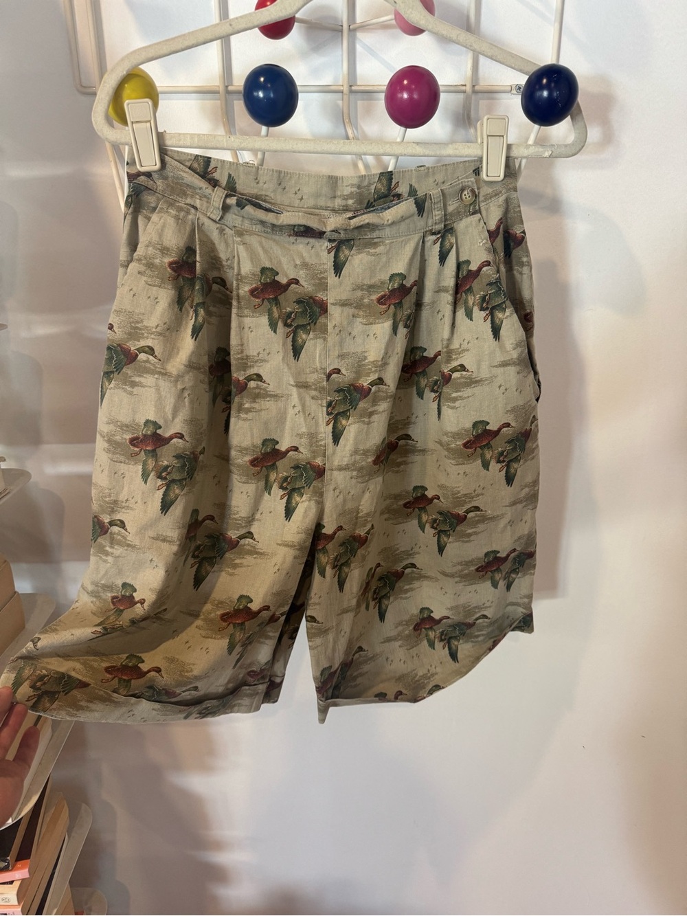 Vintage 80/90’s On The Verge 100% Cotton Printed Shorts in Beige with Duck Motif